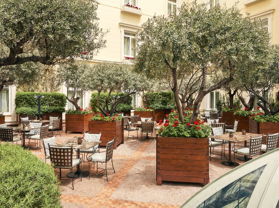 The Atrium Alexanders Lounge Hotel Grande Bretagne Athens