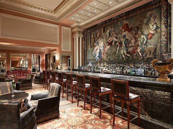 Alexander’s Bar Restaurant