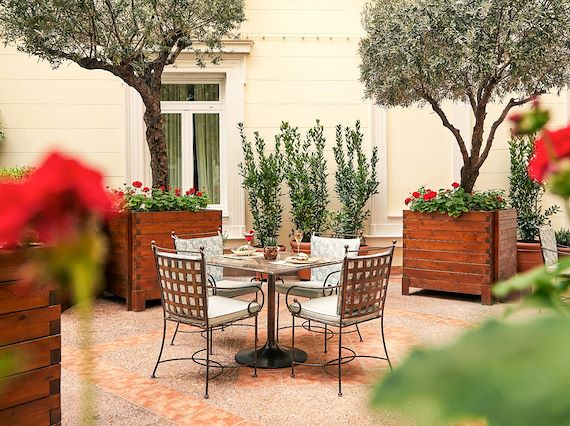 The Atrium Alexanders Lounge Hotel Grande Bretagne Athens