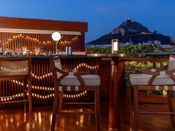 Bar 8 GB Roof Garden